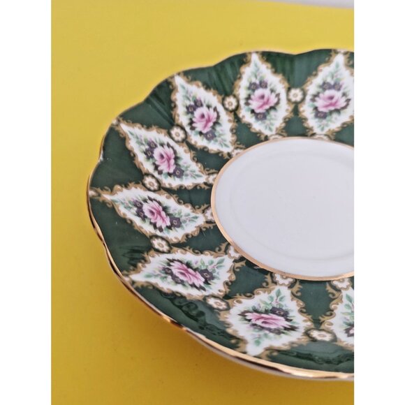 Royal Albert Bone China Cup & Saucer Royal Series "Buckingham" 1970's - Picture 8 of 13